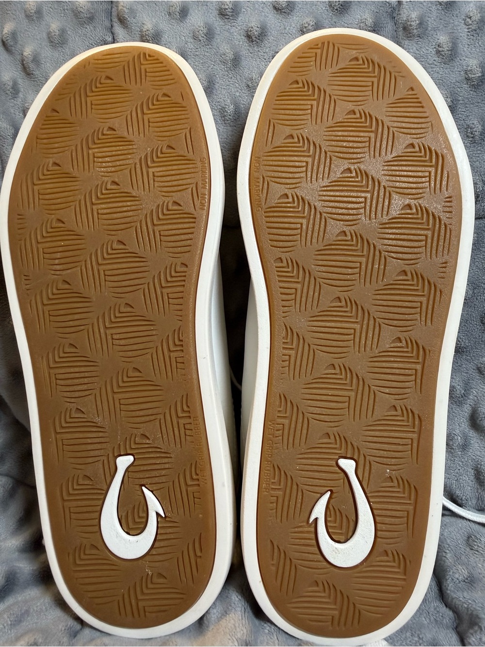 OluKai Women's White Leather Pehuea Li’ Ili Convertible Sneakers - Picture 6 of 6